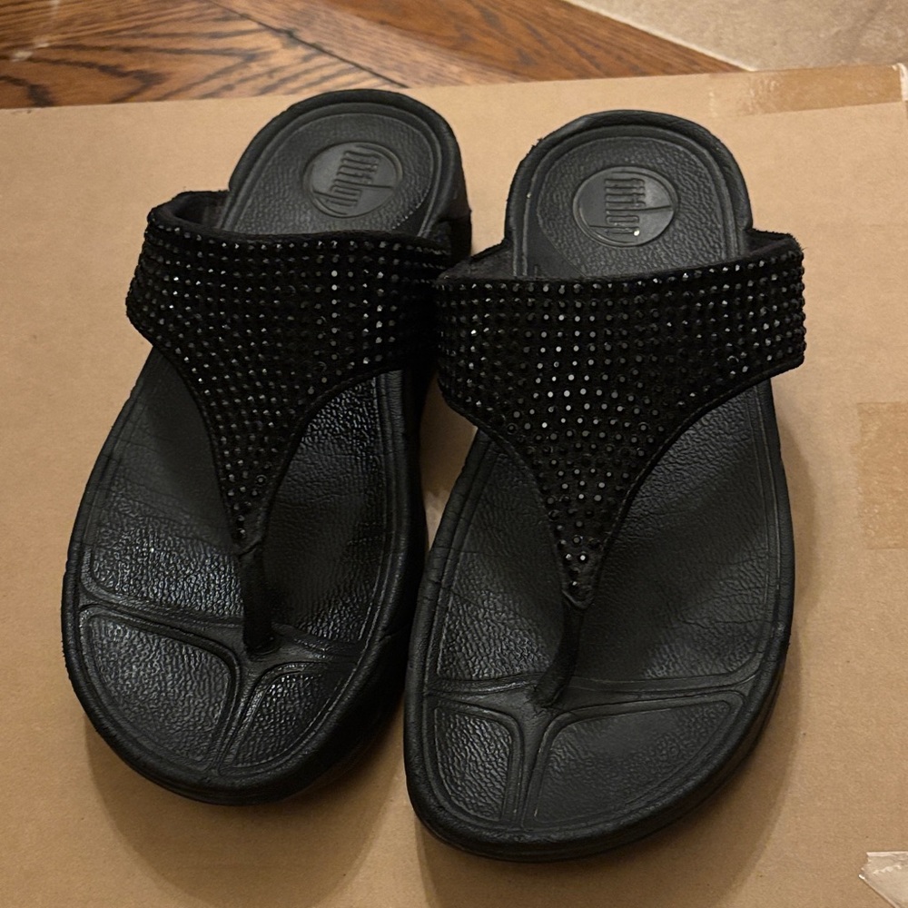 Fitflop Black Rhinestone Sandals! 6